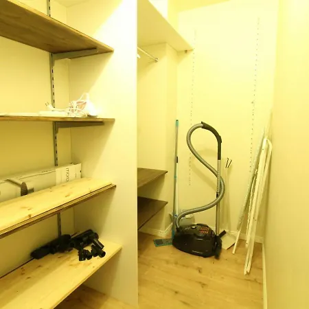 Spacious For 5 Apartment